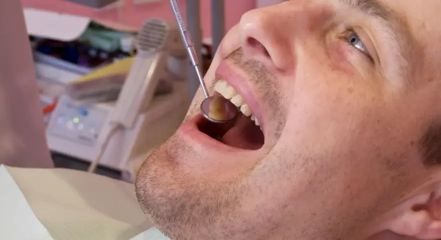 Ból zęba? Jak dentysta precyzyjnie znajdzie przyczynę i pomoże