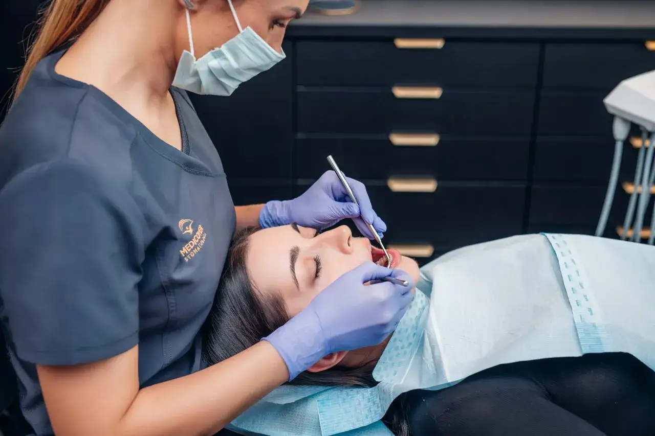 nagły ból zęba dentysta
